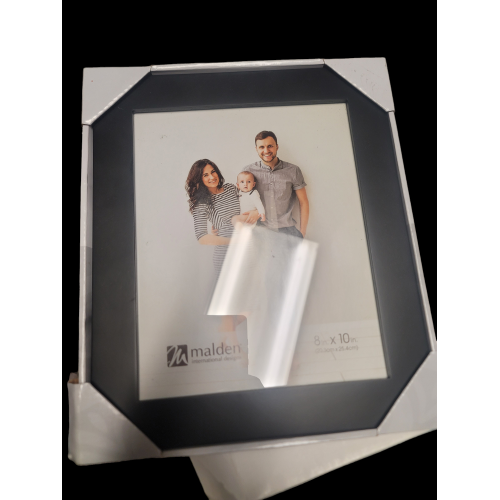 Picture Frame 8 x 10 in. - Black frame and Glass 