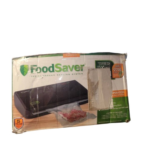 FoodSaver Vacuum Sealer Machine with Automatic Bag Detection, Sealer Bags and Roll, and Handheld Vacuum Sealer for Airtight Food Storage and Sous Vide, Black