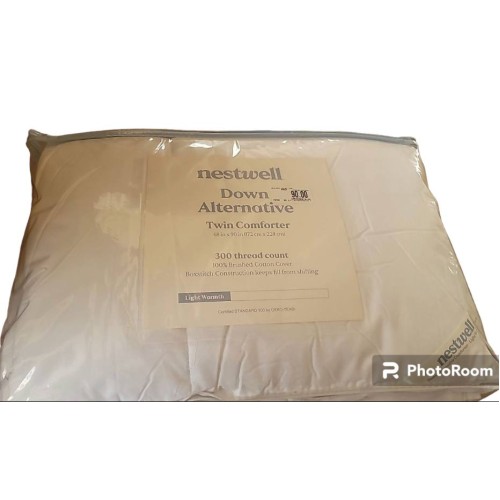 Nestwell™ Light Warmth Down Alternative Twin Comforter in White