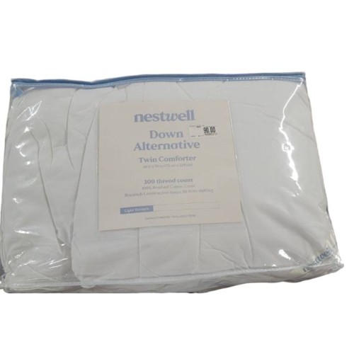 Nestwell™ Light Warmth Down Alternative Twin Comforter in White 