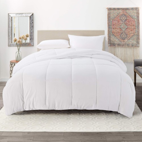 Nestwell™ Light Warmth Down Alternative Twin Comforter in White