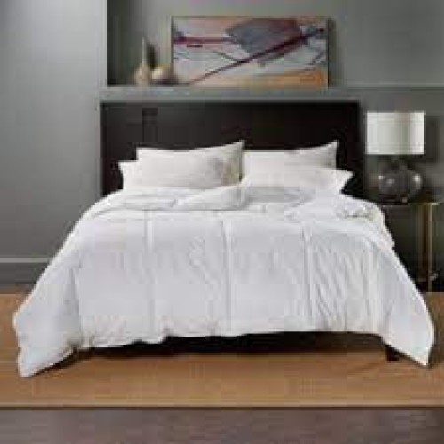 Nestwell™ Light Warmth Down Alternative Twin Comforter in White