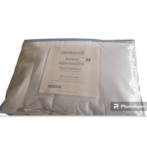 Nestwell™ Light Warmth Down Alternative Twin Comforter in White