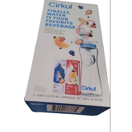 Cirkul 22 oz Plastic Water Bottle Starter Kit with Blue Lid and 2 Flavor Cartridges