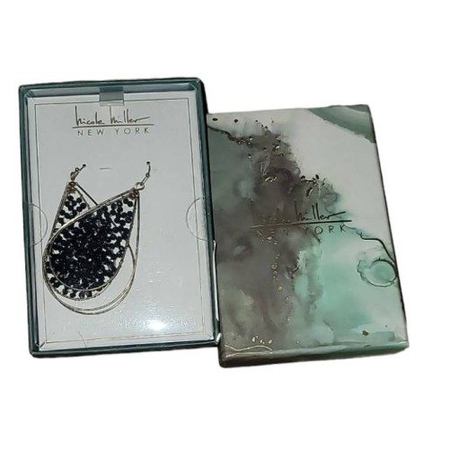 Nicole Miller Elegant Green Crystal-like Beads Gold Teardrop Dangle Earrings Gift Box Set