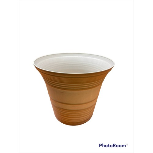 Flower pot 