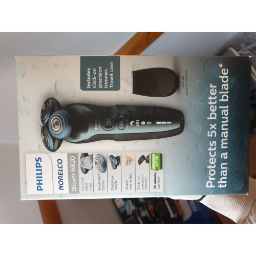 Philips Norelco 6880/81 Shaver 6800, Rechargeable Wet/Dry Electric Shaver, with Trimmer Attachment