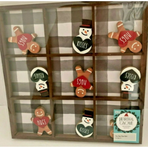 Wood Plaque Hearth and Gnome Seasonal Tic Tac Toe Set