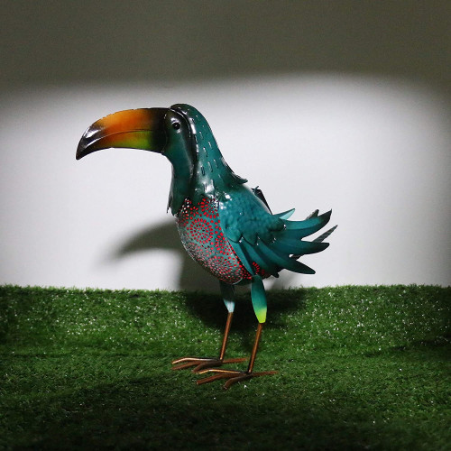 Quality Metal Solar Powered Toucan Standing Garden/Lawn Decoration