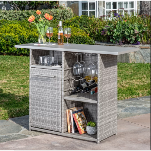 Crugers Indoor/Outdoor Home Bar with Steel Frame and Wicker