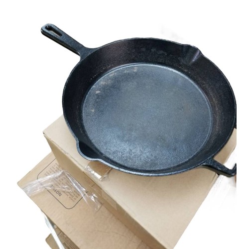 Backcountry Iron 12 Inch Round Large Pre-Seasoned Cast Iron Skillet