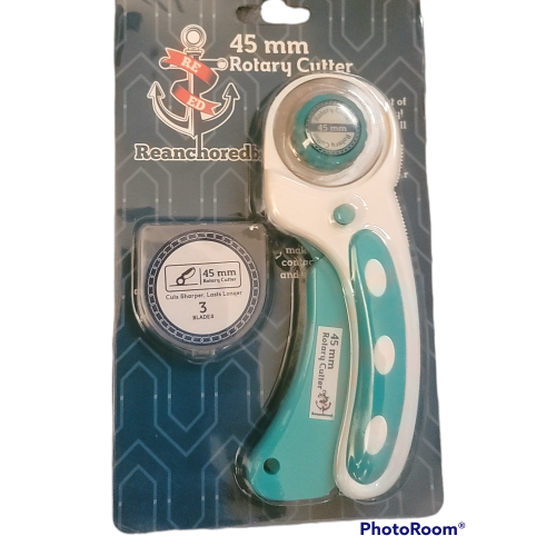 45 mm Rotary Cutter with 3 replacement blades